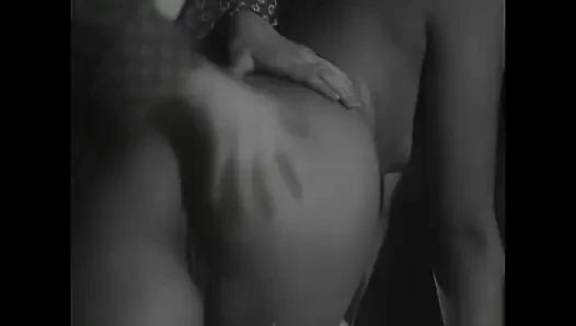 Горячие лесбийские ночные ножницы для двух горячих девушек, жаждущих оргазма