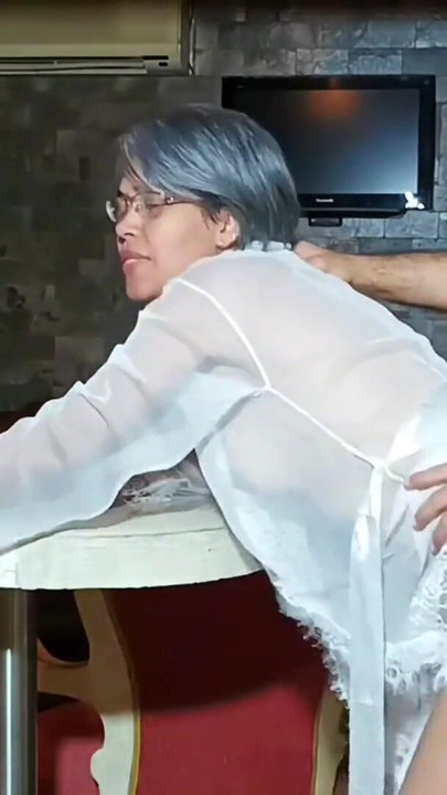 Kultni trenutak iz "Čipka, stenjanje i nevjerojatan seks u sobi moje seksi polusestre. Kakvo sjajno jebanje ove žene!"