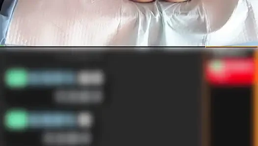 Öğretmenin video canlı yayını, şehvetli bir grup adamla paylaşıldı