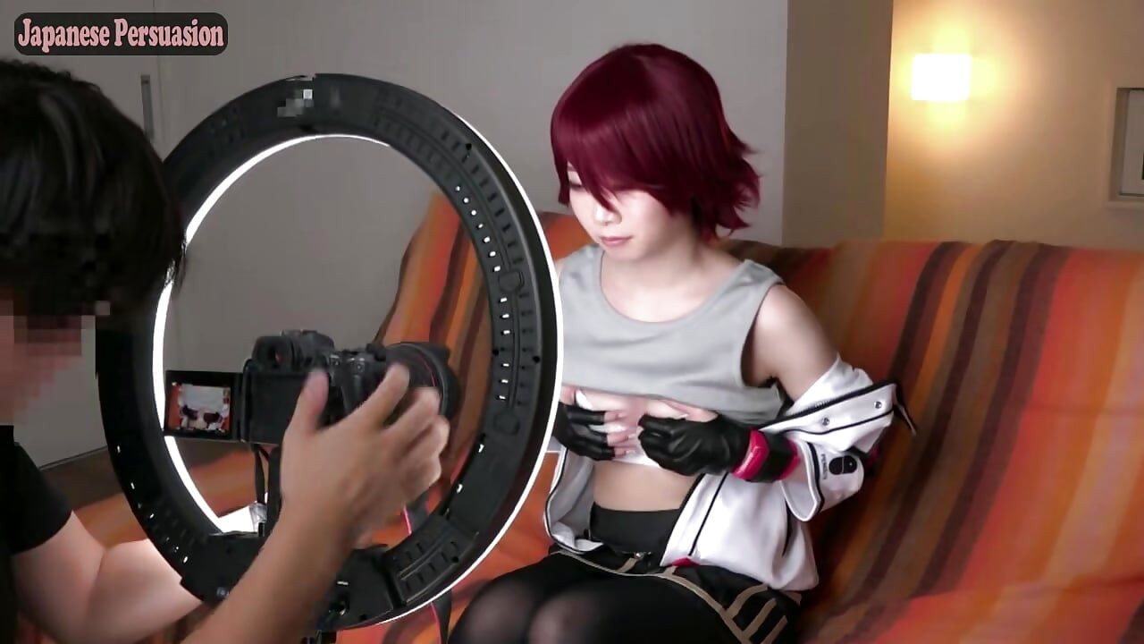 Cosplayer Exusiai - Flawless Visuals and a Private Session Captured up Close
