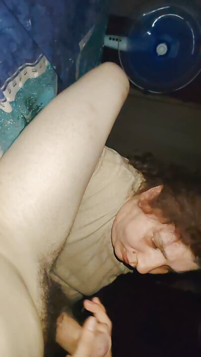 Ma femme me faisant une très longue pipe