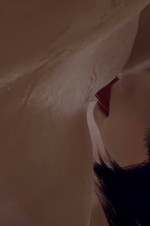Busty milf được ăn âm hộ của cô ấy đứng bởi một đồng tính nữ trẻ khát: 3d khiêu dâm
