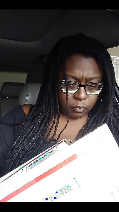 Kicsomagolás az autóban