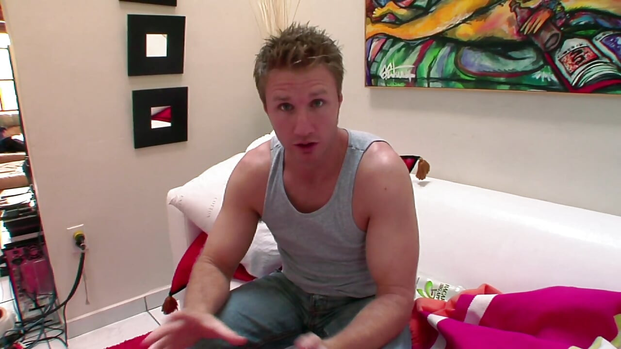 Remaja semok disetubuhi dalam-dalam oleh kontol keras