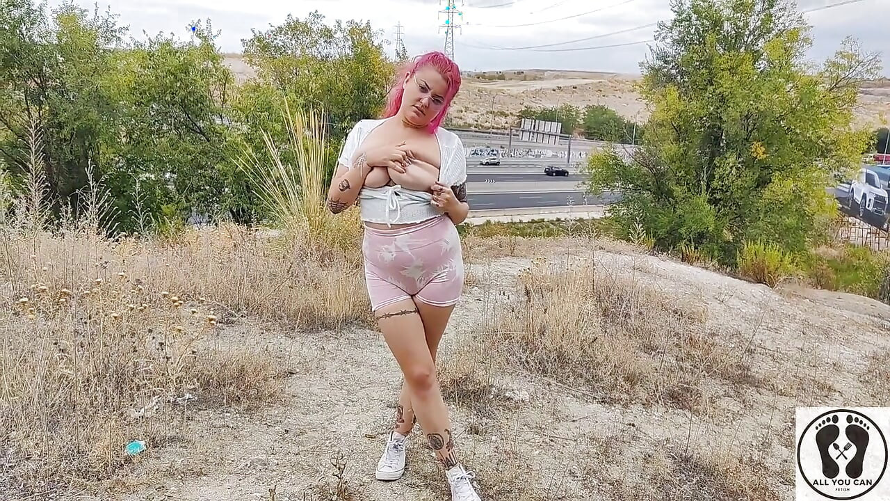 Risky Outdoor Blowjob Fuck Doggy Cum in Mouth Pissing