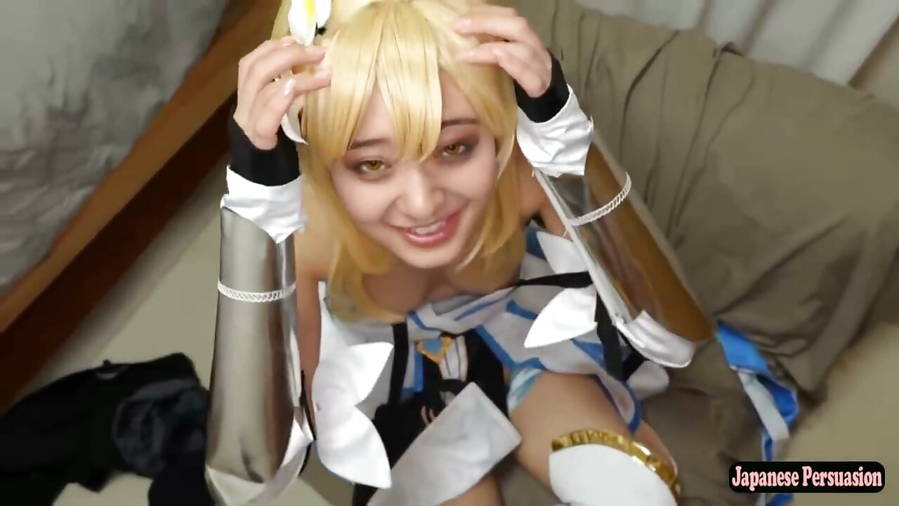 Viral cosplayer menajeri ile sns içeriği çekiyor. Seans yoğun derin sekse dönüşüyor.