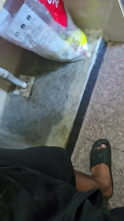 Bermain foreskin zakar dan mahu menunjukkan bagaimana batang itu