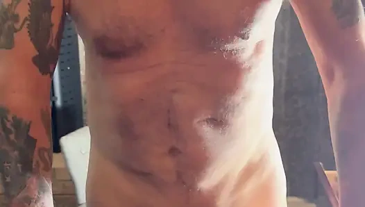 Milf tetangga adalah istri yang baik