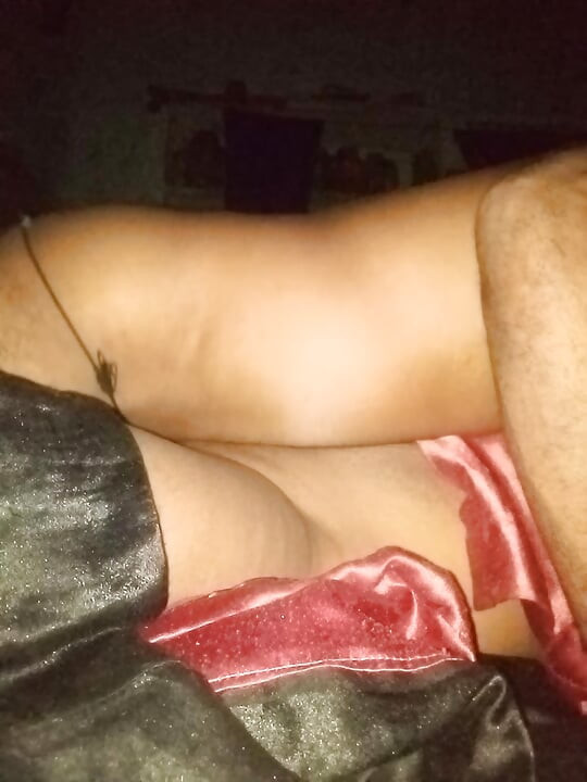 Bhabi ne baiya ke bal saf kiye fir chudai ki