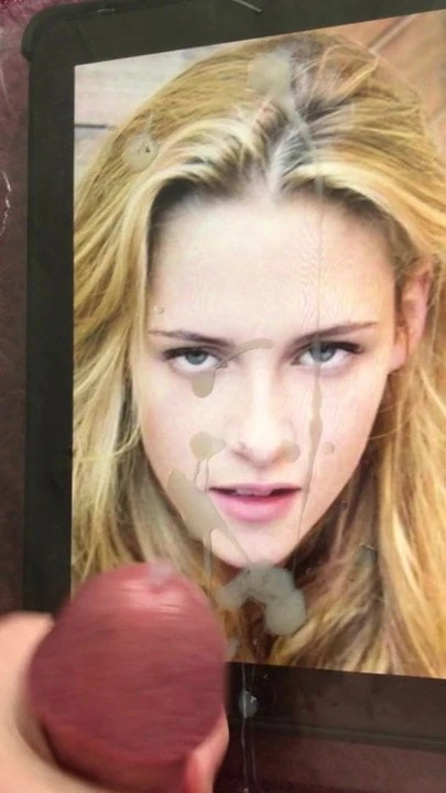 Kristen Stewart gets creamed