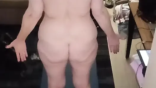 Hot BBW MILF Doing Her Daily Naked Yoga!