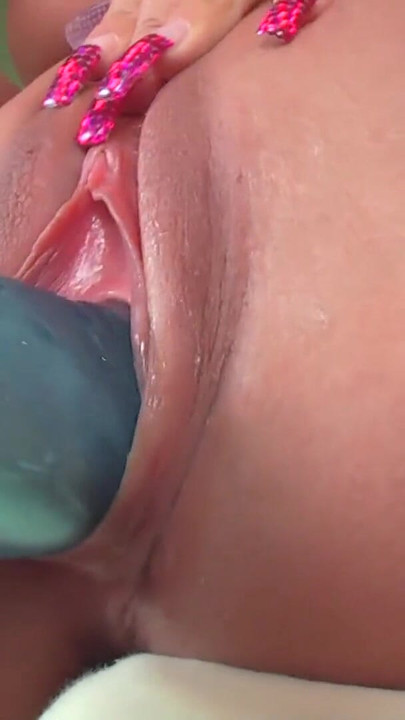 Memorable moment from "Novinha no frio aceitou fazer porno com o vizinho amador"