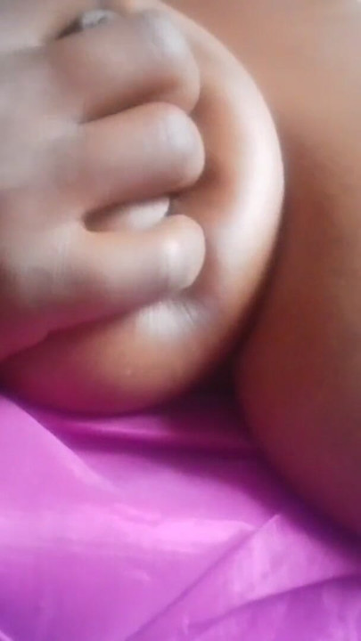 KENYAN FEMALE SOLO TEASINGBHER CHUBBY BIG NATURAL TITS | Clip 2