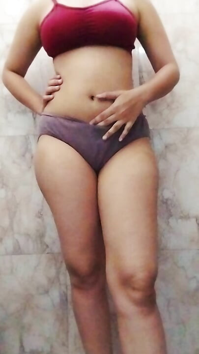 Bhen ki choot faadi meje liye puri desi hot
