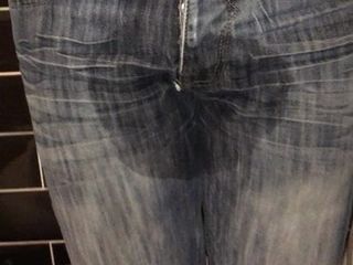 Molhando meu jeans