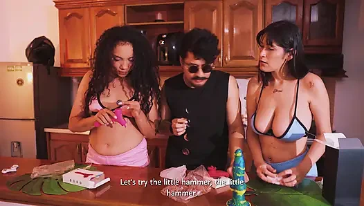 Делая это 2 джорджу спермы с некоторой помощью (Badpeach Toys обзор)