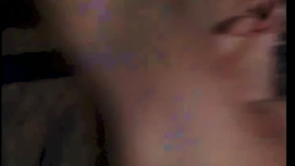 Він був зв'язаний, змушений спостерігати, як його дружина