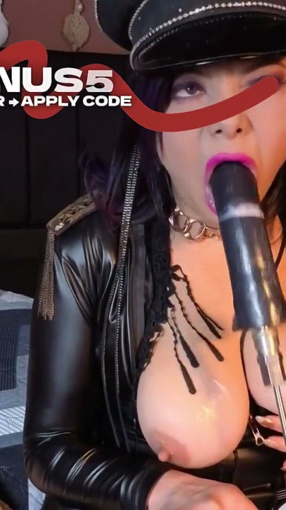 Latex Queen’s Deep Throat: JACKI_JO Gets Pounded by Fuck Machine, Sloppy & Loud – Full Video on Stripchat | Clip 1