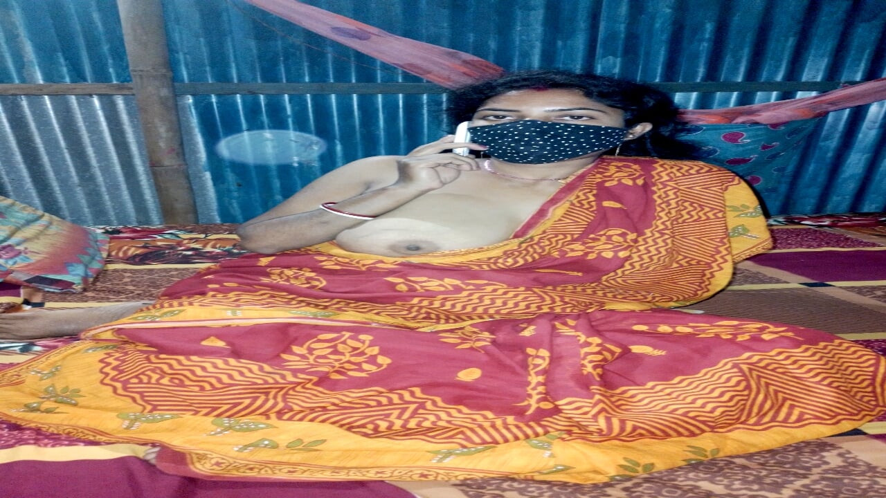 Η θεία Desi κάνει καυτό σεξ...