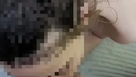 Nyepong kontol di tempat umum dan crot di toket di luar ruangan