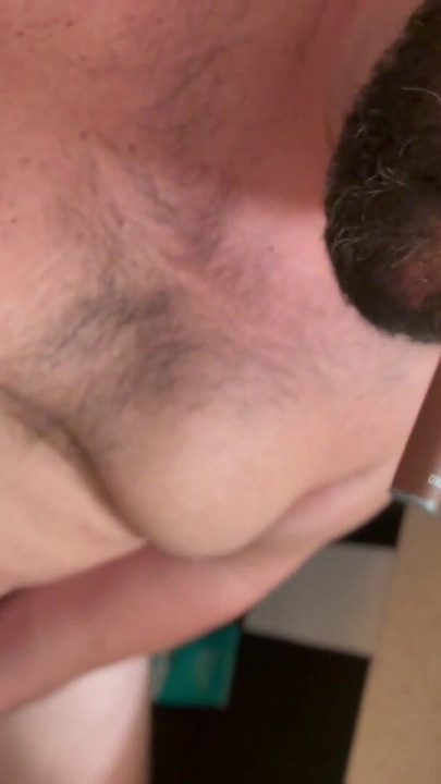 Veliki medvjed puši i | Isječak 1