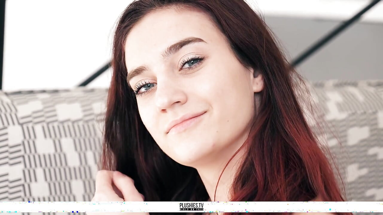 Meggy masturbating in slow-motion