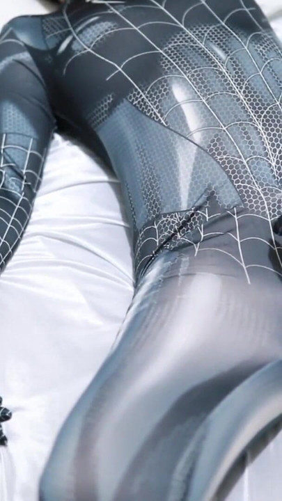 SPIDER-MAN COSPLAY UND DABEI SPAß MIT DEM NEUESTEN INDONESISCHEN BOKEP | Clip 1