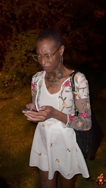 باربي تشارلي تأثيري شبح وجه الملاعين