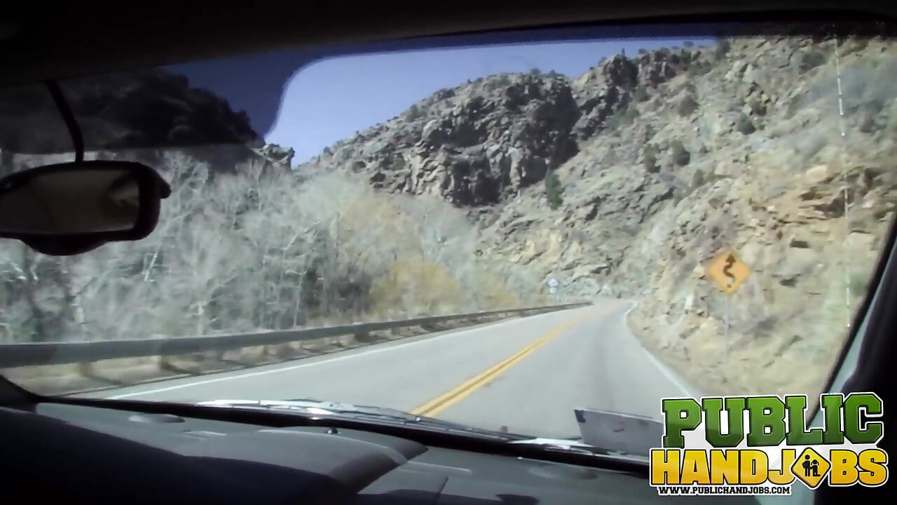 Handjobs Vickie Valencort in Car