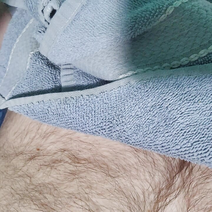 eu só fodendo meu cuzinho apertado