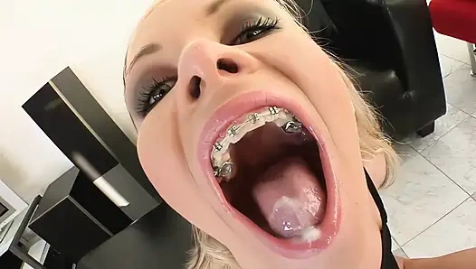 Pantat bahenol gadis imut ini dientot habis-habisan setelah ngentot habis-habisan