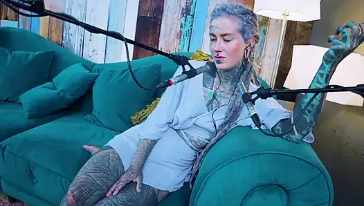 Aku berbicara tentang f - fear - asmr podcast sfw berbicara tentang gadis gothic bertato rambut gimbal