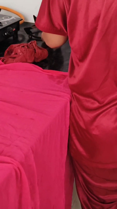 วิดีโอเย็ดครัว Desi Bhabhi กับพี่เขย