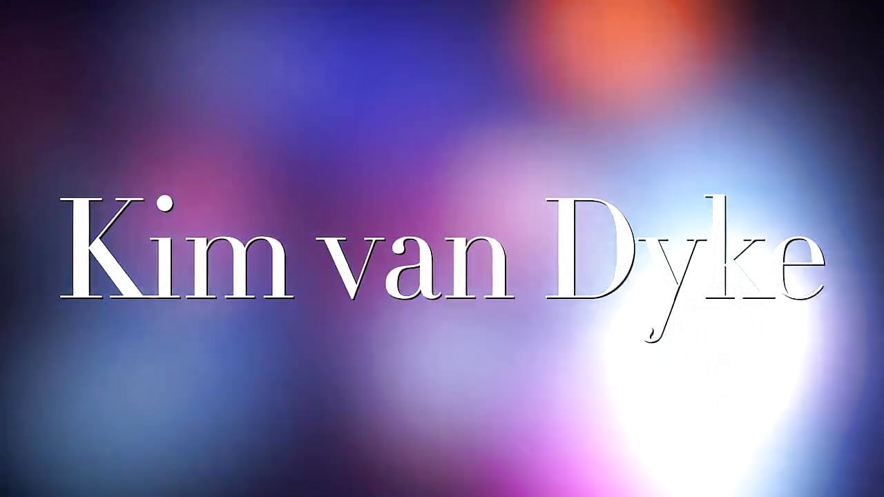 Kim van Dyke: Soy una milf con curvas caliente