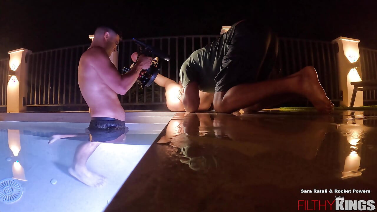 Bts με την καυτή Sara Retali