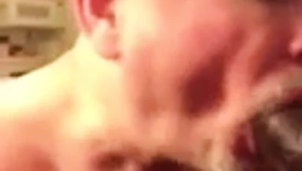 Saya mendapatkan penis tebal saya tersedot