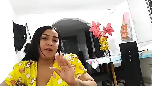 Adik tiriku minta dientot sama kontol besar