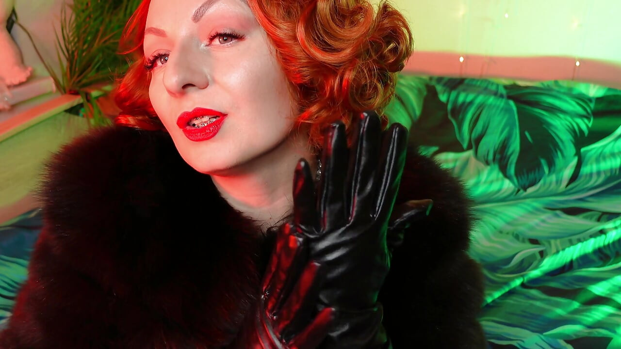 Sexual pin up Arya, ASMR video with long black gloves
