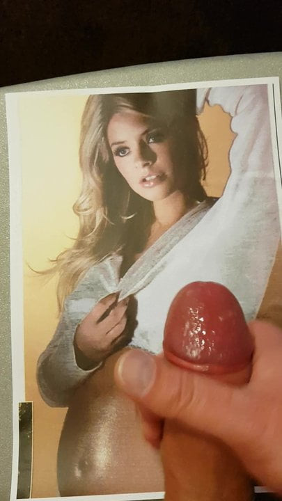 Holly Willoughby Cum tribute 43