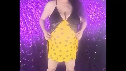 Розовые за кулисами и желтые ночные