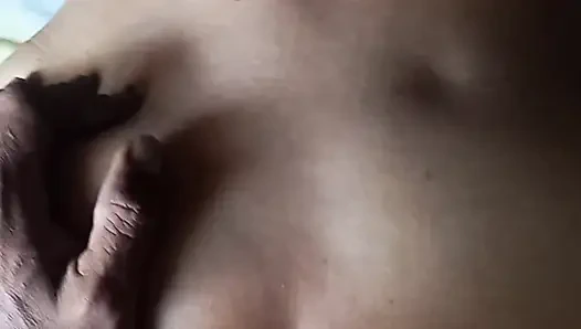 yeni videolar için tekrar geri döndüm, yüklenmek için daha fazla video için bizi izlemeye devam edin