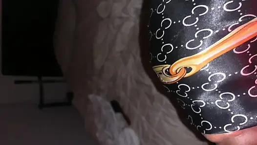 Sexy Studentin kam, um über Aliens zu sprechen endet mit Amateur Blowjob & Hardcore, intensivem Fick lässt sie 5 mal von BBC champ kommen