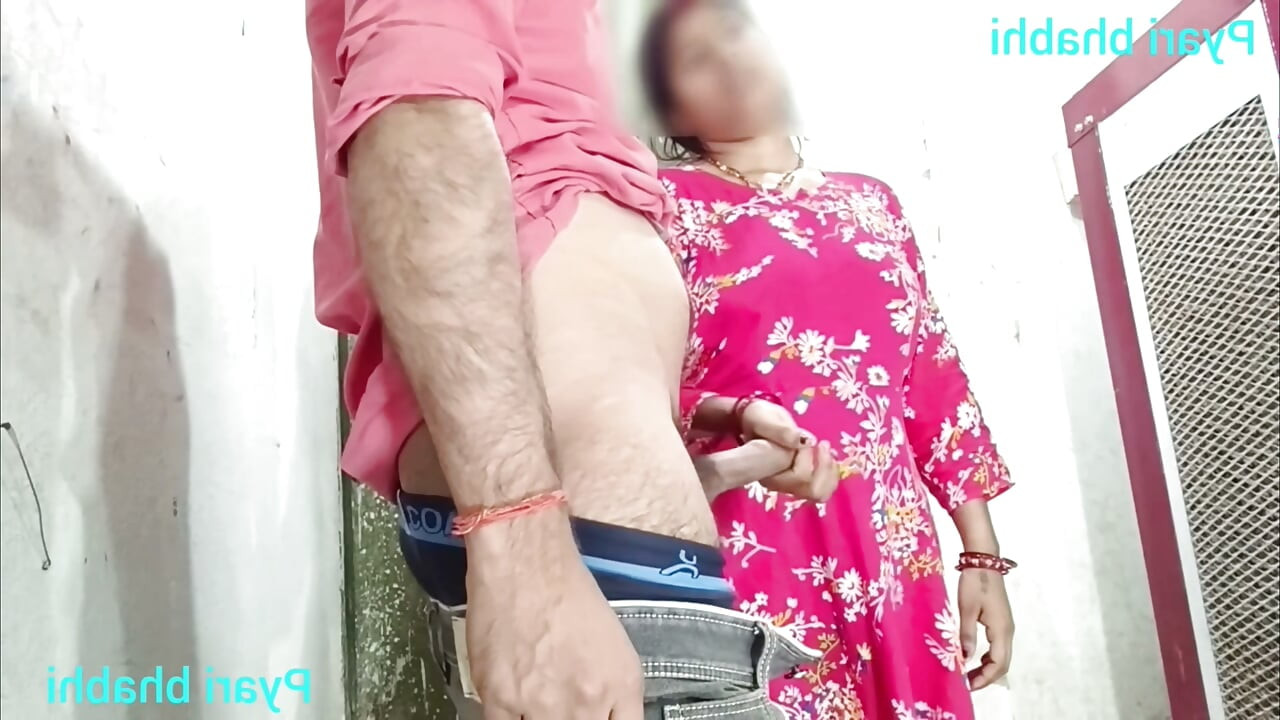 خانه دوست‌پسر دوست‌دختر و ایستاده با صدای هندی