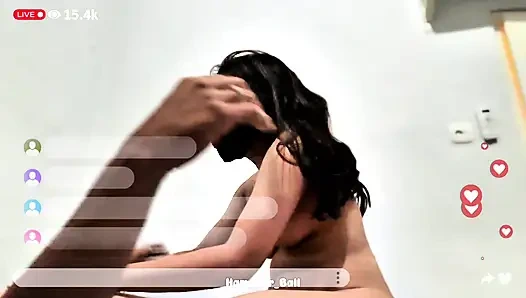 Anhänger-Anfrage: Livestream mit einem MILF-Modell aus Indien