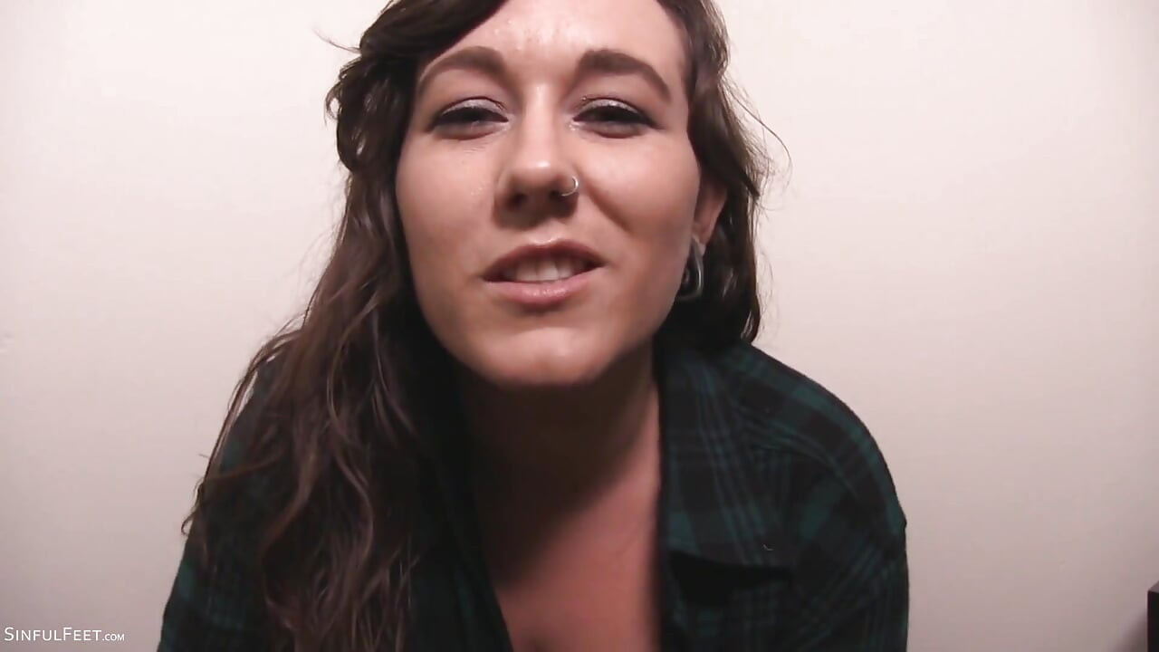 Bercakap Kotor Dengan Saya Yang Menampilkan Sinn Sage