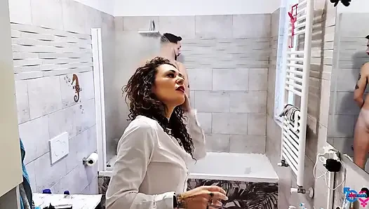 Effe Italian Girl Gives a Clothed Blowjob in the Tub After She Squirted in His Mouth and Face!