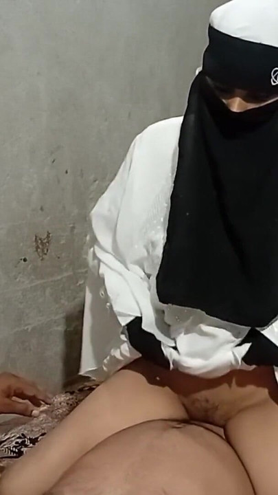 Zapanjujući trenutak iz "Pakistanske muslimanke jahale su na neobrezanom kurcu"