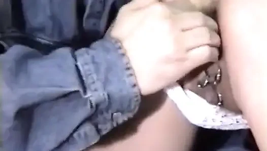 Üçlü grup sekse dönüşen bir bilgisayar sınıfı.