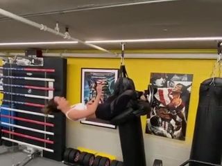 Kate Beckinsale, sexy Training, zeigt ihre Beine und ihren Rumpf