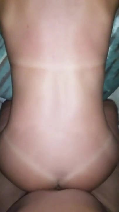 Cogiendola de a perrito